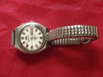 优雅与精准的融合 东方双狮三星双历女式机械与石英腕表